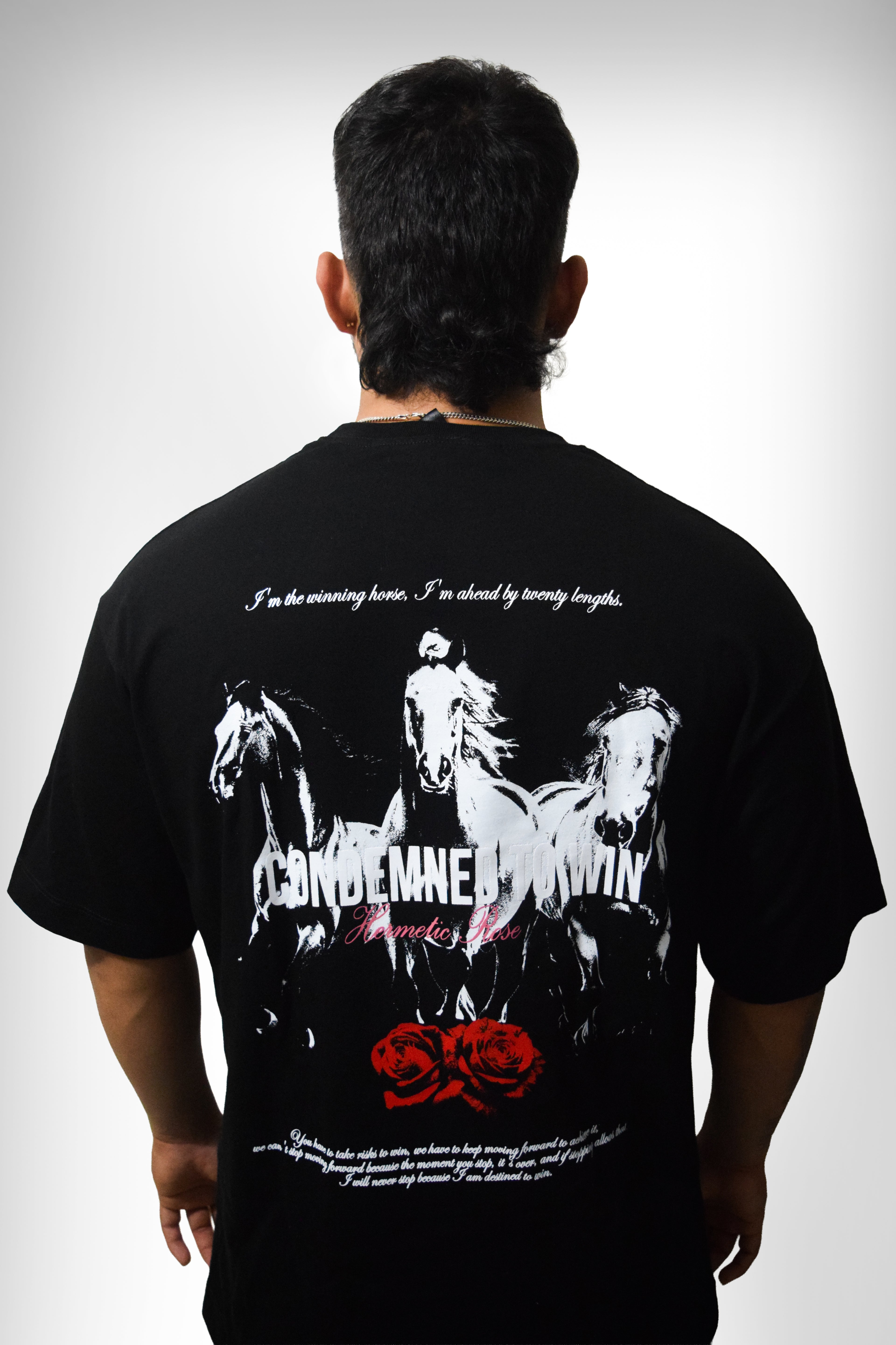 CAMISETA OVERSIZE CONDEMNED TO WIN WHITE AND BLACK